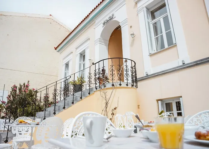 Ξενοδοχείο Archontiko Eleni 2*