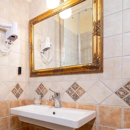 Archontiko Eleni Hotell 4*
