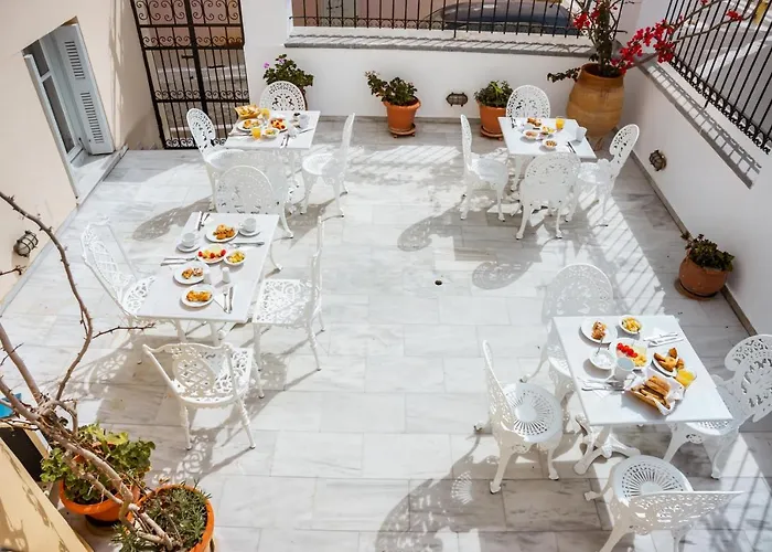 Hotell Archontiko Eleni Ándros